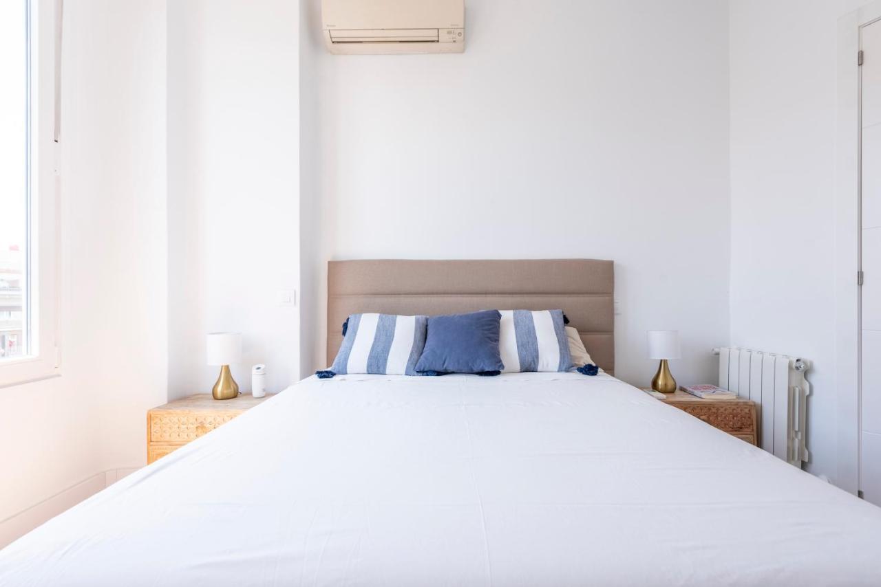 Alcala Street View Apartment Madrid Luaran gambar