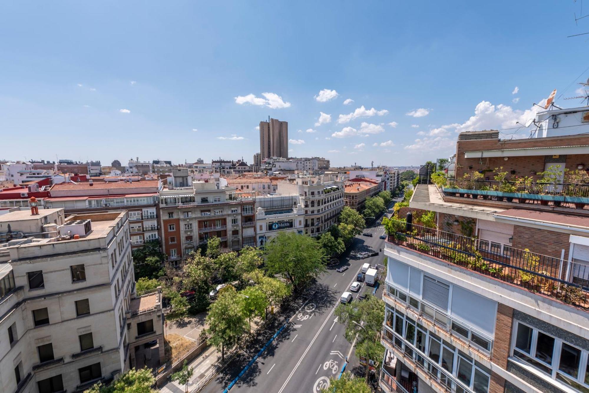 Alcala Street View Apartment Madrid Luaran gambar